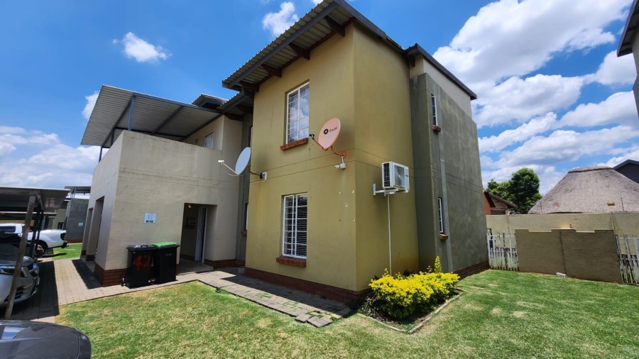 3 Bedroom Property for Sale in Waterval East North West